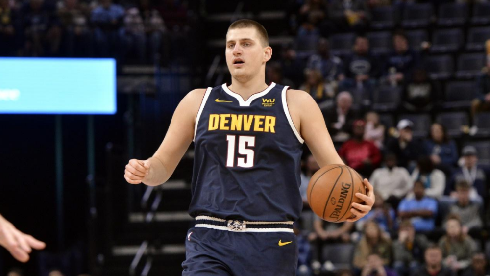  东契奇三双数追平魔术师约翰逊  